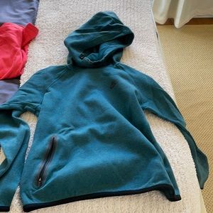 Nike pullover with hood